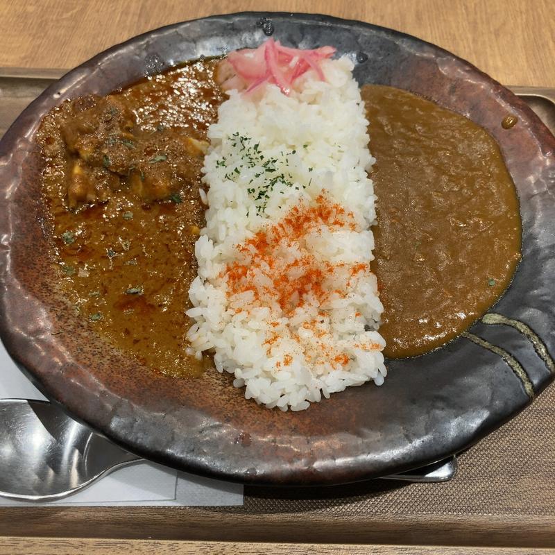 コク旨カレー&スパイスカレー合い盛り(SPICE FACTORY（スパイスファクトリー） 新宿東口店)