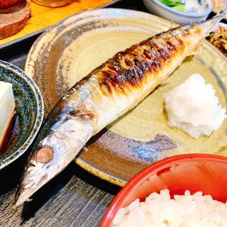 秋刀魚焼定食(栄寿司 )