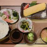 手作り出汁巻きと刺身定食(上方ごちそう処 贔屓屋三宮店)
