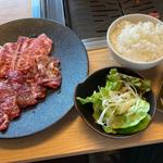 カルビハラミ定食(焼肉俐輔)