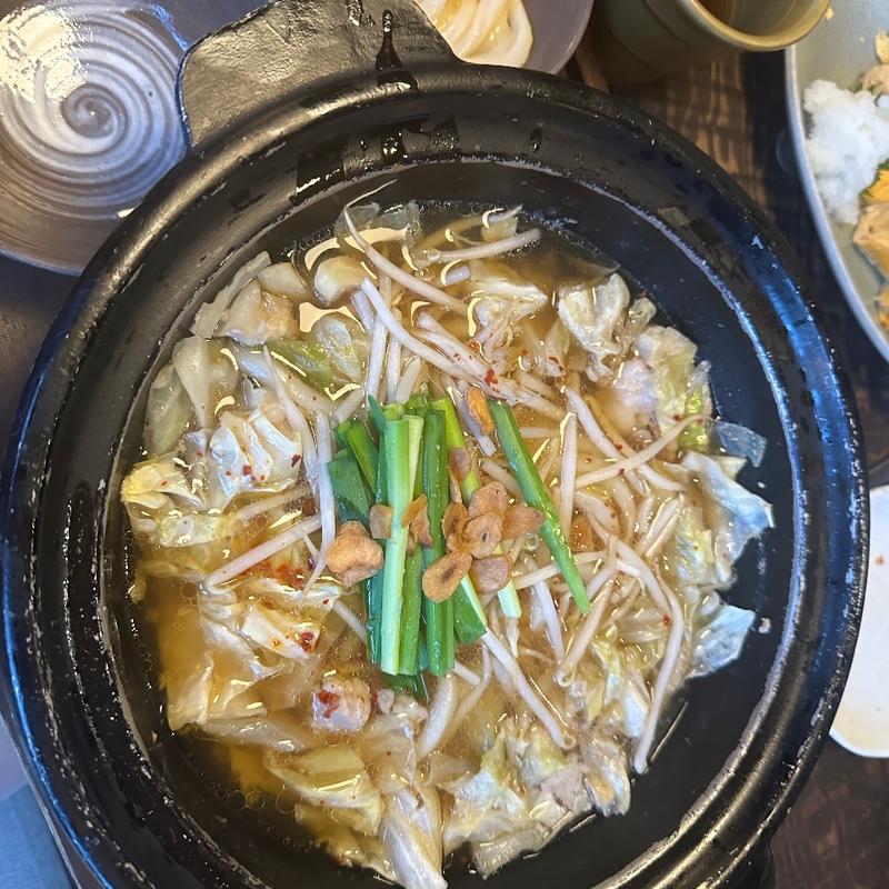 もつ煮込みのおうどん(麺匠の心つくし つるとんたん 宗右衛門町店)