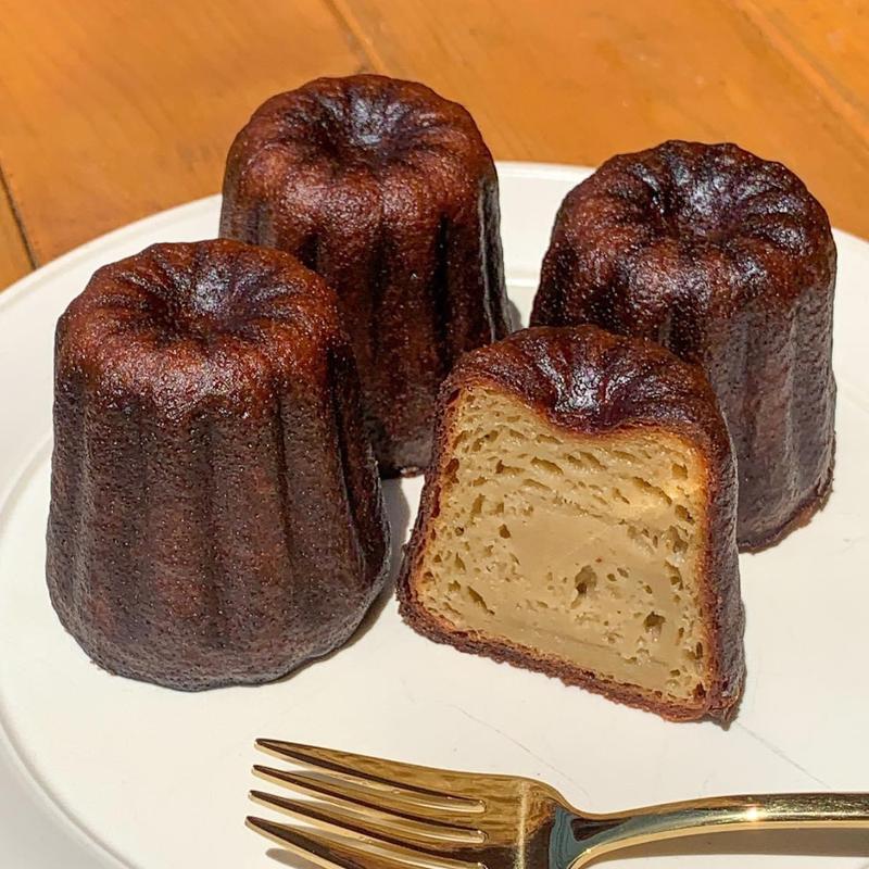 金のバナナカヌレ(BANANA FACTORY（バナナファクトリー）)