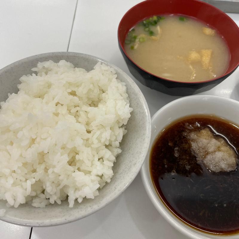 ごはん（中）(天ぷらのひらお 久山店)