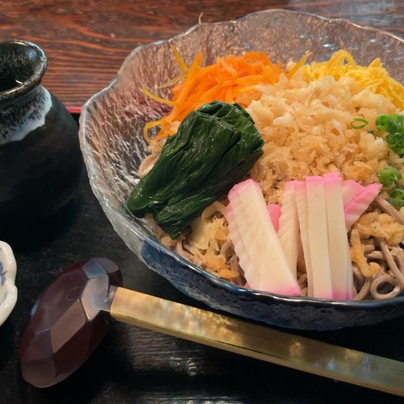 冷やしたぬきそば(手打ちそば　金太郎)