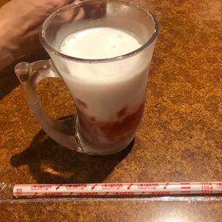 イチゴミルクS(びっくりドンキー 鎌ヶ谷店 )
