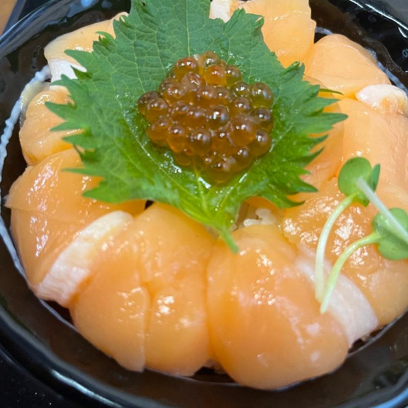 ほたて赤玉丼(紋別漁師食堂 （【旧店名】松本商店）)