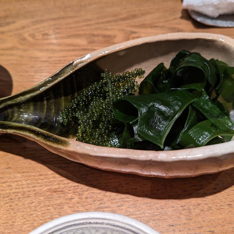 三陸ワカメ、海ブドウ(鮨いさお)