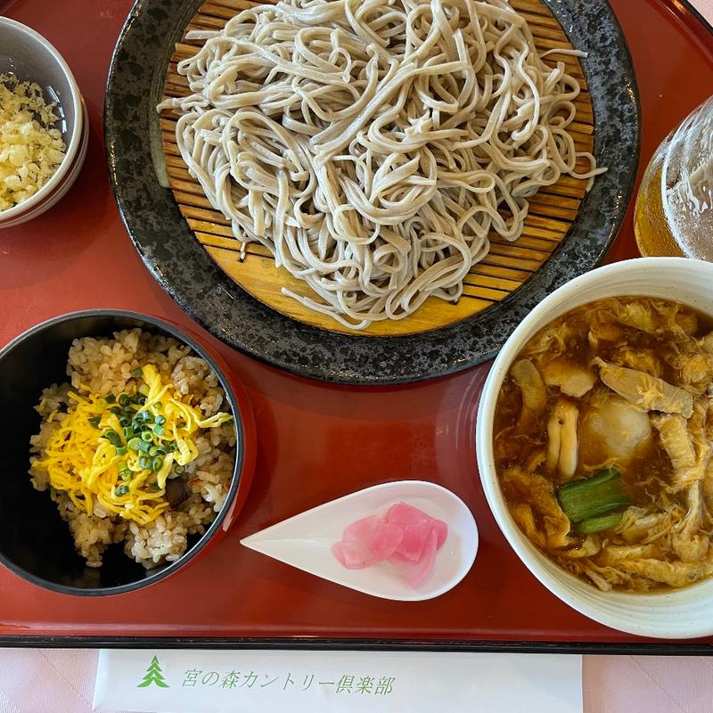 かき玉の肉汁そば(宮の森カントリー倶楽部 レストラン )