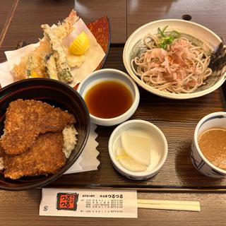 天麩羅おろし蕎麦とソースカツ丼(めん房つるつる 江戸店 （めんぼうつるつる）)
