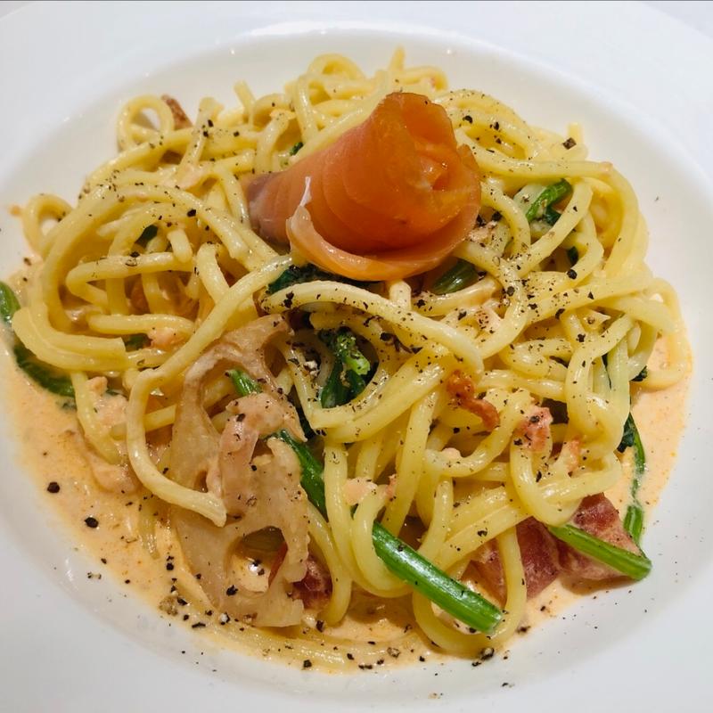 サーモンのトマトクリームパスタ(RITUEL CAFÉ ルミネ新宿店)