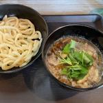 ミックス汁うどん(肉汁うどんの武蔵野うどんあっとん)