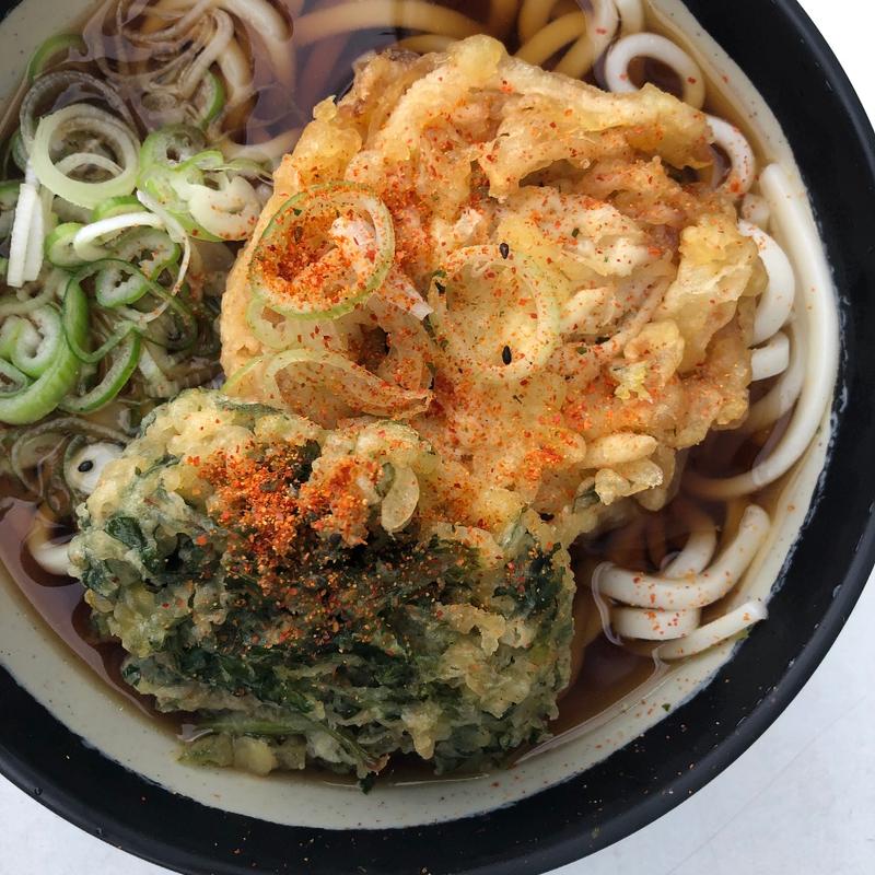 かき揚げ天うどんに春菊天(立喰いそば　よりみち )