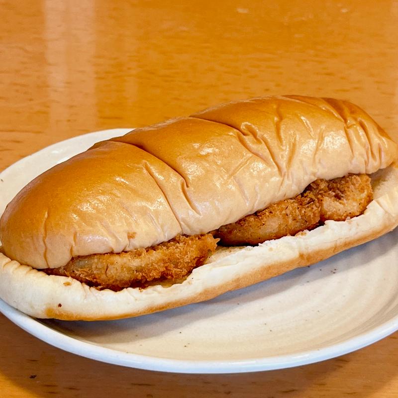 コロッケパン(元祖 青木屋)