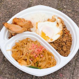 ガパオライスと…(店舗名がわからない)