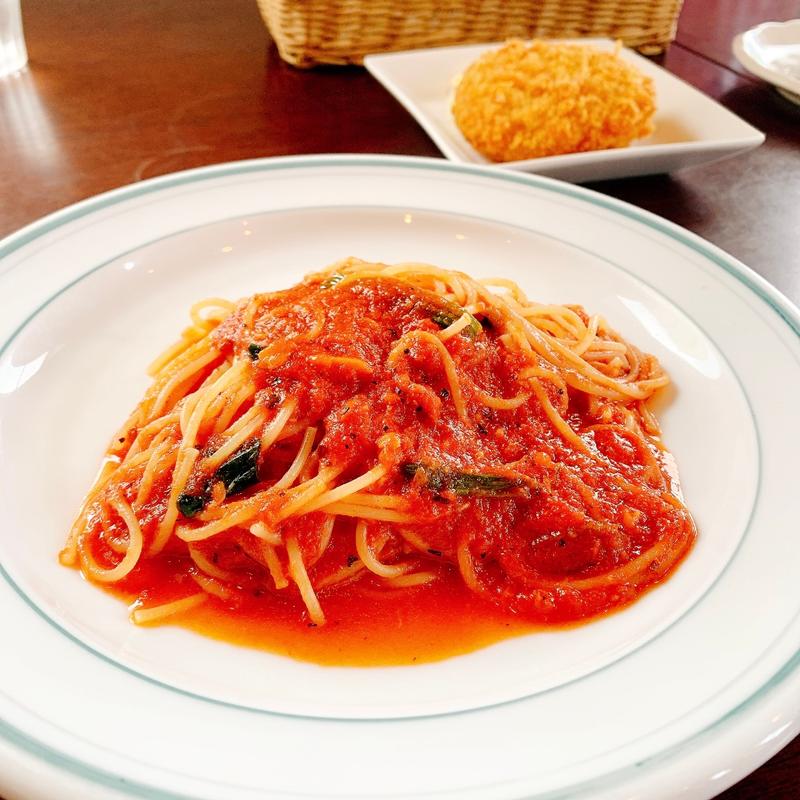 トマトソース ほうれん草とツナ(玉寿し)