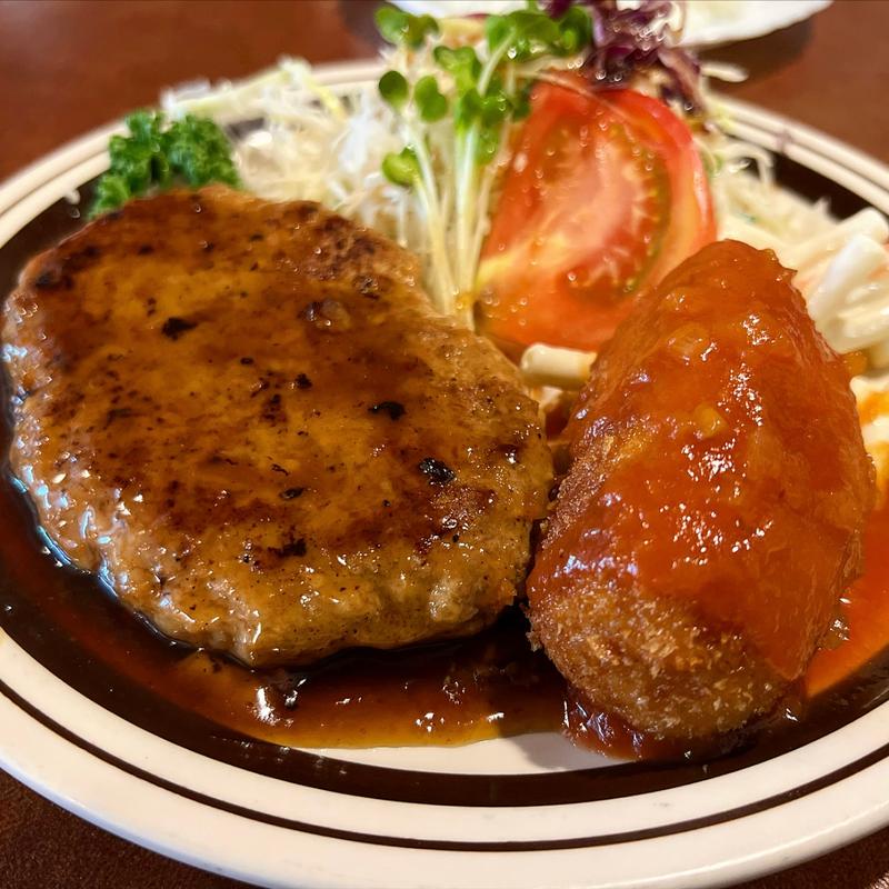 ハンバーグ&クリームコロッケ(グリル宝 （たから）)