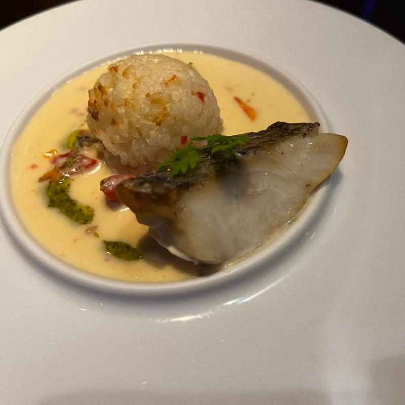 鱸のポワレ　～ヴェルデュレットソース～ (水響亭 北新地店 （スイキョウテイ）)