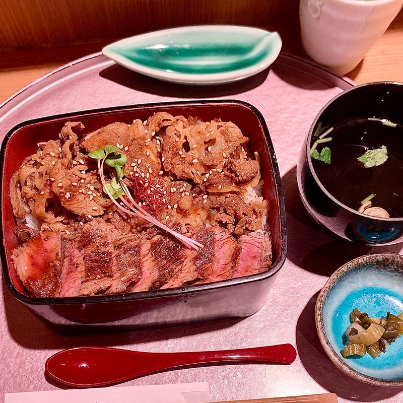 ビフテキ＆カルビ重(ロマン亭　エキマルシェ大阪店)