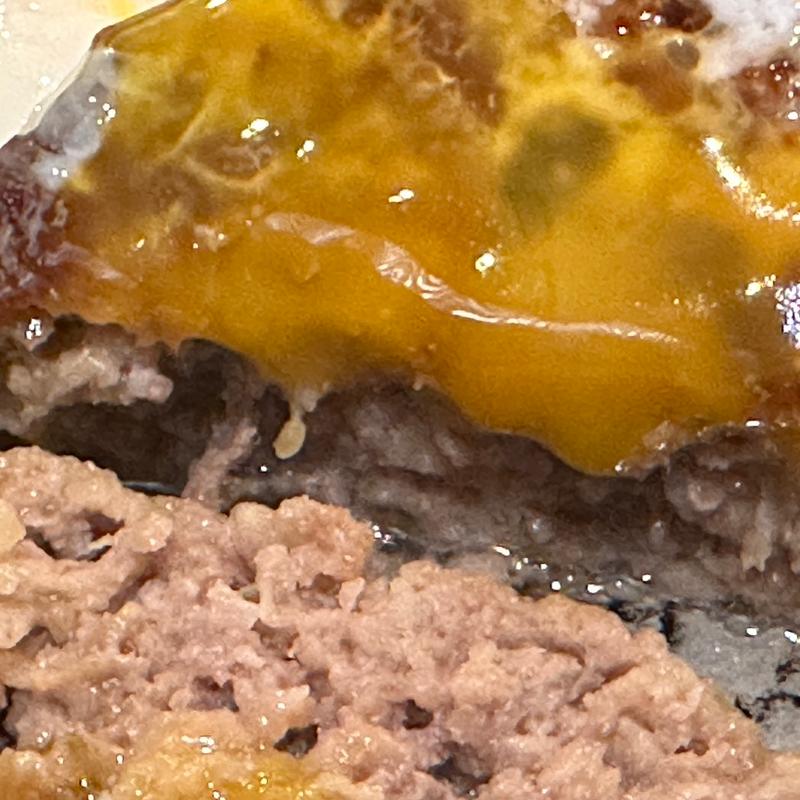 ビーフバーグ粗塩&温玉➕サラダ(BISTRO309 アリオ橋本店)