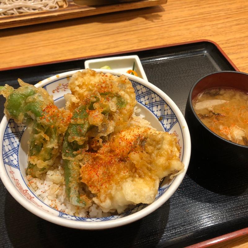 鱧と万願寺とうがらしの天丼(そば処 味奈登庵 港南台日野店)