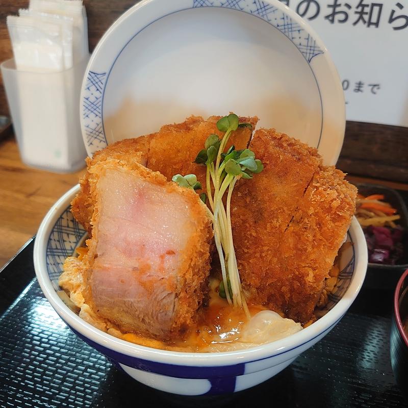 厚切りかつ丼定食(すずの木)