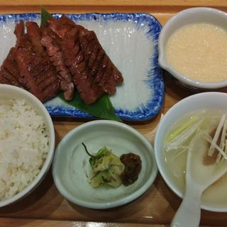 牛タン定食(牛たんさちのや新三郷店)
