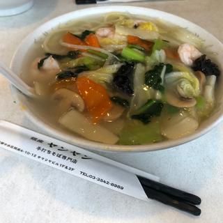 蝦仁湯麺（エビそば・塩）(ヤンヤン )