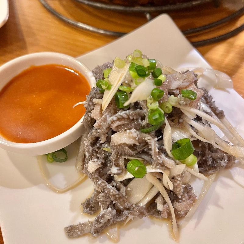 (炭火焼肉ホルモン小町 新川店)