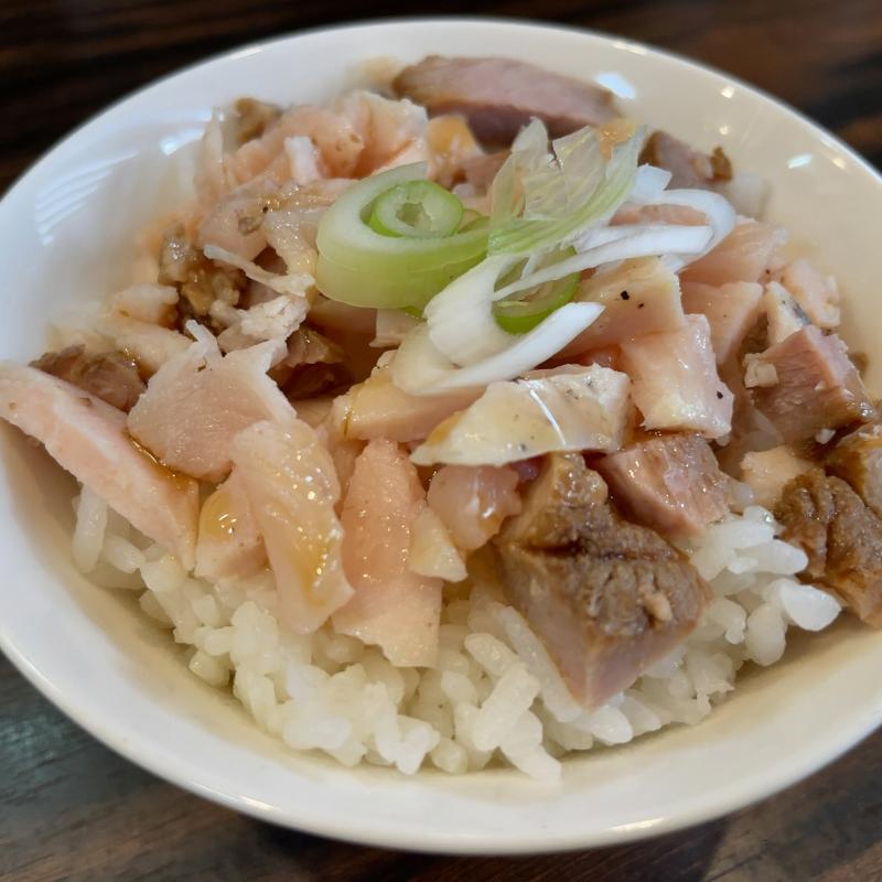 お肉ご飯(梟 （ふくろう）)