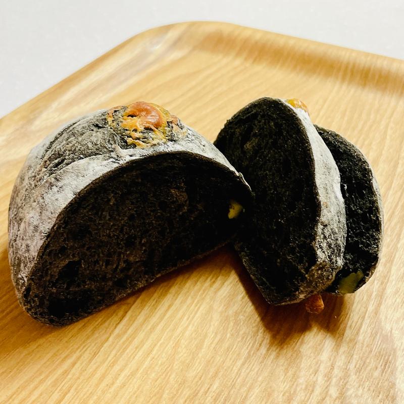 イカスミとチーズのブール(ヴィエノワズリー ジャン・フランソワ)