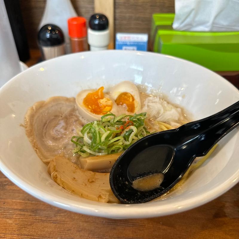 泡系"味玉"豚白湯らぁめん(麺屋 たけ内 六甲道店)