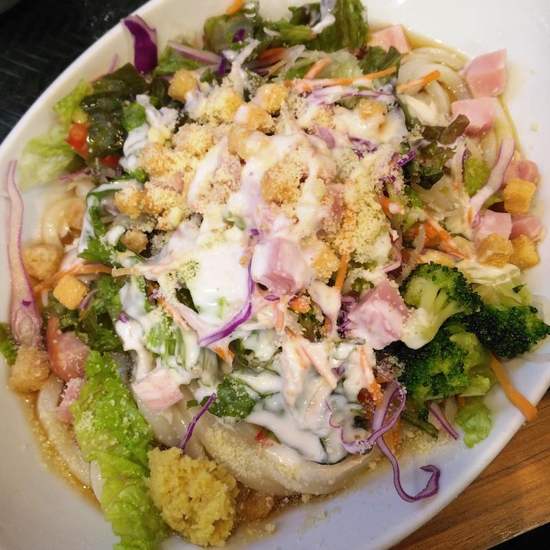 シーザーサラダうどん(中)(はなまるうどん 仙台イービーンズ店)