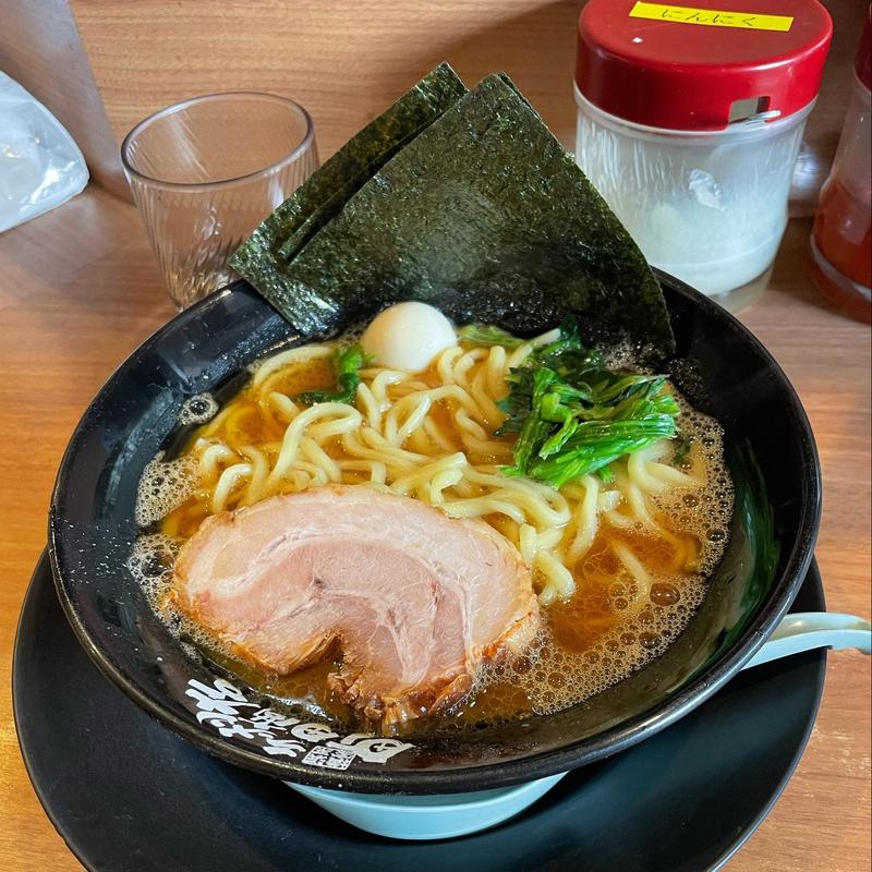 ラーメン(横浜家系ラーメン 町田商店 本店)