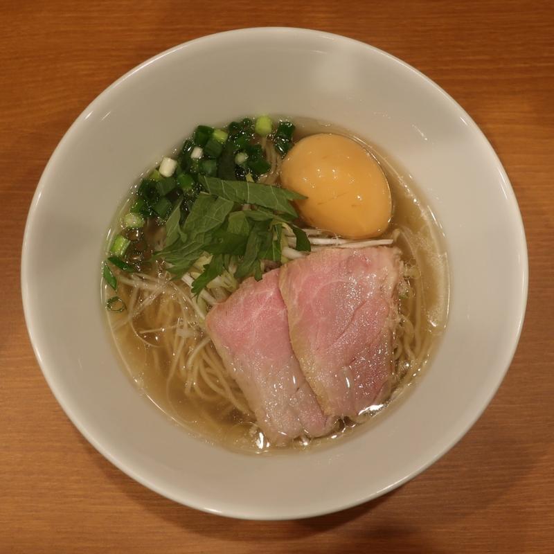 牛骨塩ラーメン(煮たまごトッピング)(牛骨塩ラーメン 七壱)