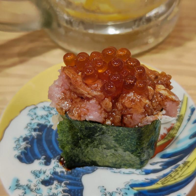 とろいくら軍艦( 海鮮レアカツ 手巻きずし KITSUNE(狐))