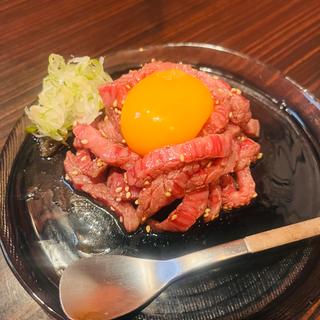 レアステーキユッケ(炙り屋 牛蔵 )