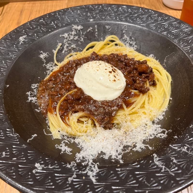 クリーミーチーズのボロネーゼ(MOM&POP SPAGHETTI'S)