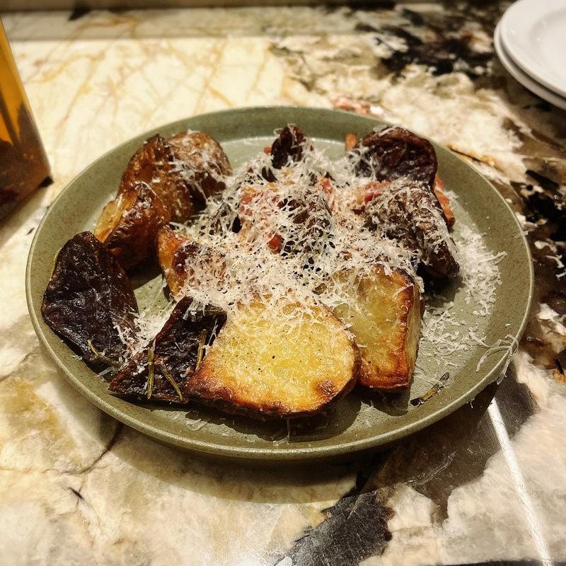 窯焼きポテトのカチョエペペ(pizza marumo)