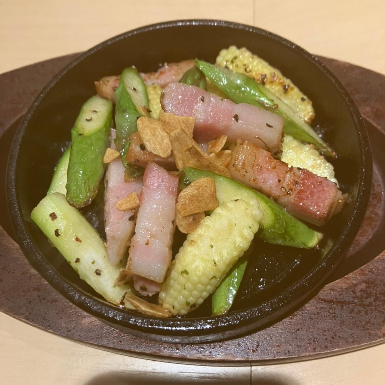 ヤングコーンとグリーンアスパラのガーリック炒め(ヱビスバー 札幌アピア店 (YEBISU BAR Sapporo Apia))の口コミ一覧