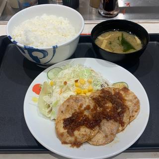 チキン定食 肉4枚(マイカリー食堂　西新宿タワー60店)