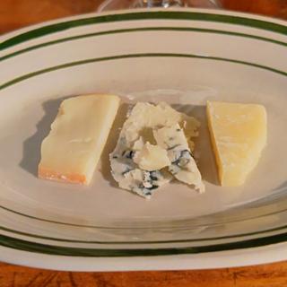 チーズ三種盛り(FENICOTTERO フェニコッテロ)