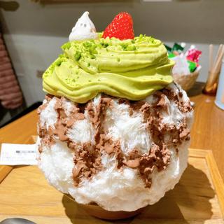 イチゴとショコラのピスタチオ氷(新宿かき氷専門店 ＊氷おばけ＊)