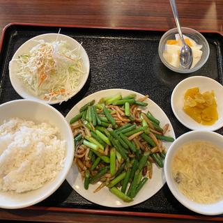 ニンニク茎と豚肉炒め定食(台湾料理福亭)