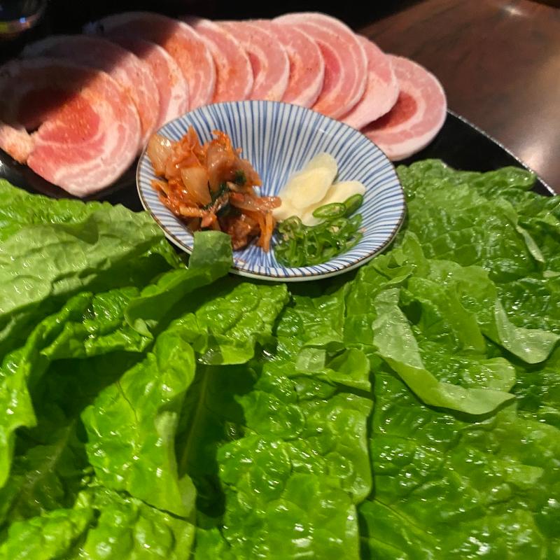 (炭火焼肉 炙や)