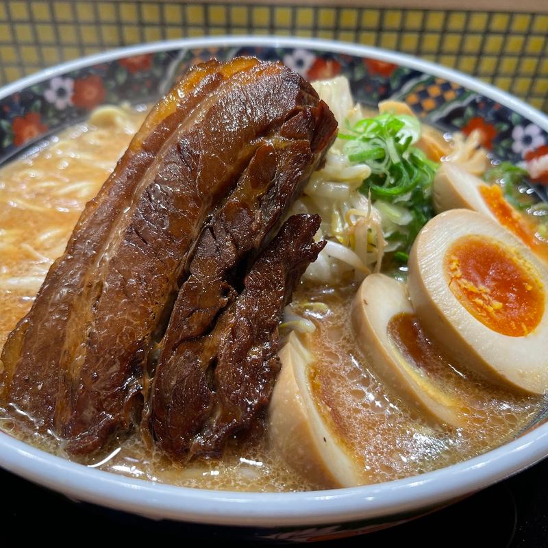 旨とろ角煮味噌ラーメン(五穀みそらーめん味噌屋蔵之介)