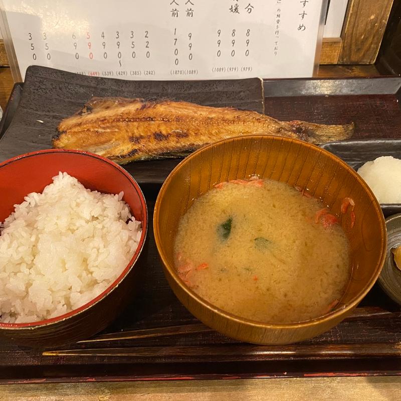 (炭火焼専門食処 白銀屋 溜池分店)