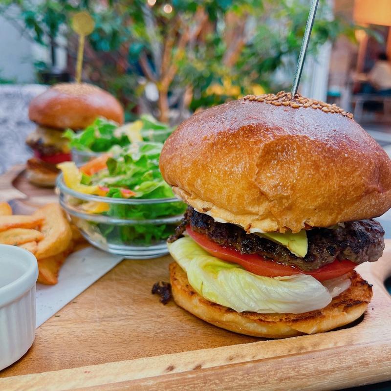アボカドバーガー(友安製作所 Cafe & Bar 阿倍野)