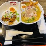 丼&ハーフ麺(チャーシュー丼&特濃味噌ラーメン(5+4+9ラーメン(ごうよくらーめん))
