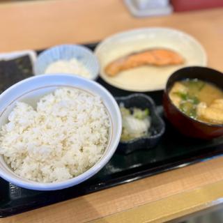 銀鮭朝食(なか卯 すすきの西店 )
