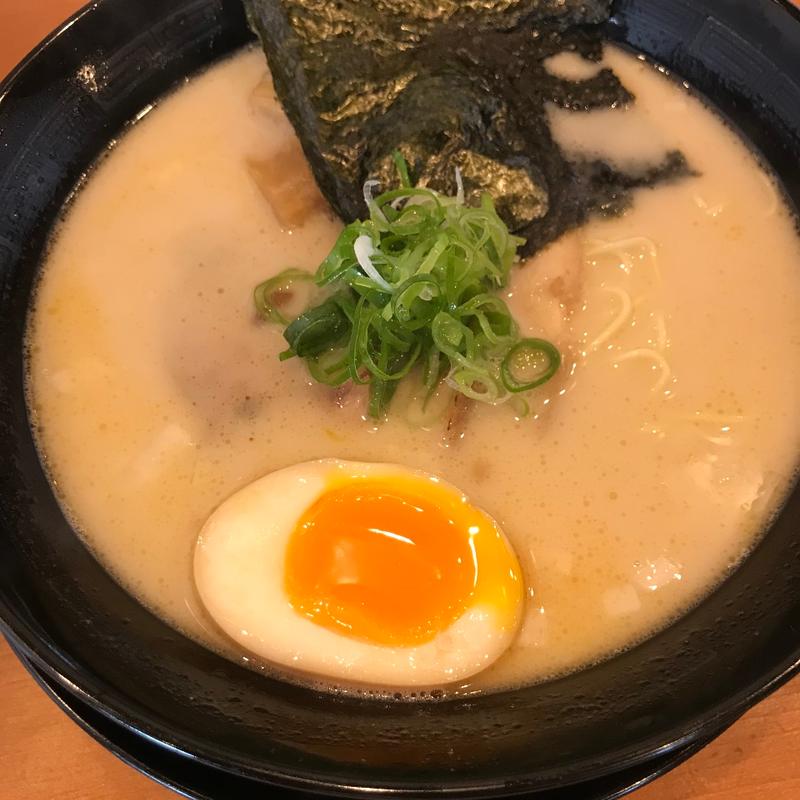 豚骨塩ラーメン(しげたろう)